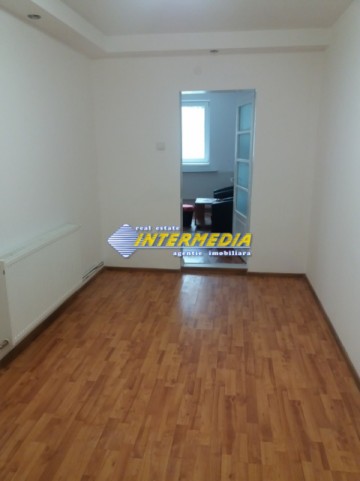 spatiu-comercial-de-vanzare-70-mp-alba-iulia-zona-cetate-goldis-6
